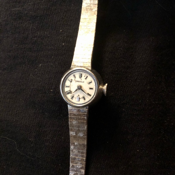 Caravelle 10k 17 jewels works perfect very pretty - Picture 2 of 10